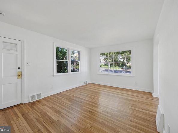 1228 Old Lane, Drexel Hill PA 19026