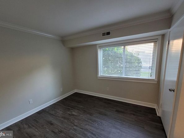 8002 Chanute Place 3, Falls Church VA 22042