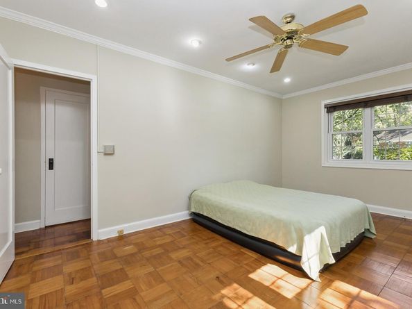 1609 Preston Road, Alexandria VA 22302