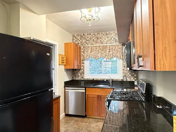 1609 Preston Road, Alexandria VA 22302