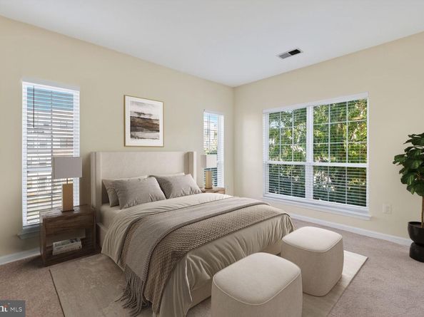 4850 Eisenhower Avenue 201, Alexandria VA 22304
