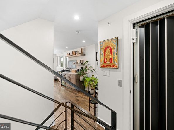 212 N 21st Street 1, Philadelphia PA 19103
