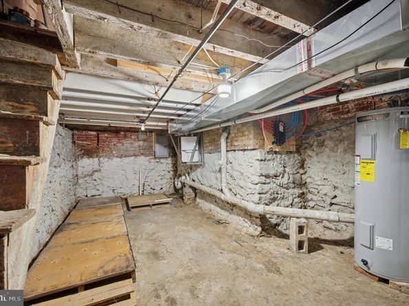 2525 N Douglas Street, Philadelphia PA 19132
