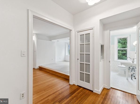 4707 Connecticut Avenue NW 211 & 213, Washington DC 20008