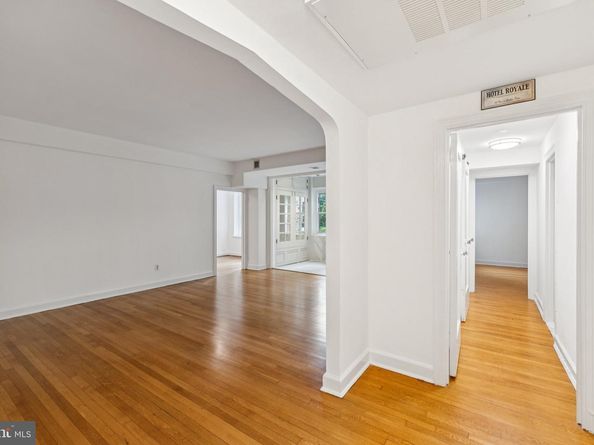 4707 Connecticut Avenue NW 211 & 213, Washington DC 20008