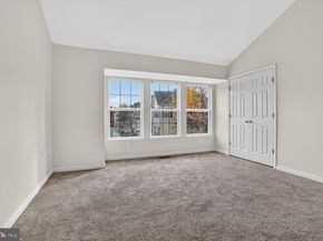 22976 Fontwell Square, Sterling VA 20166