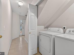 22976 Fontwell Square, Sterling VA 20166