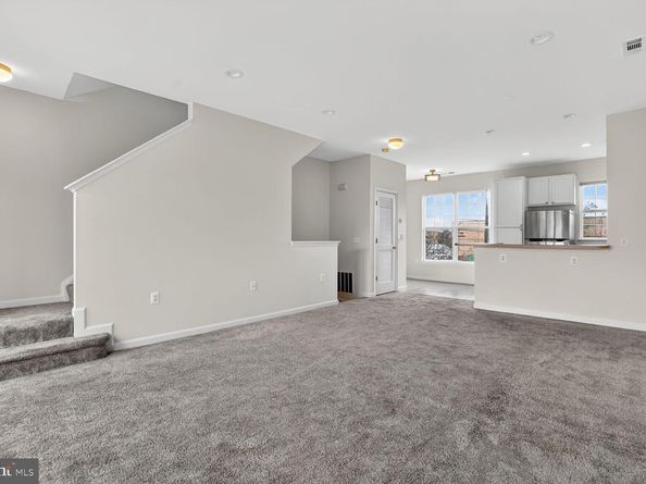 22976 Fontwell Square, Sterling VA 20166