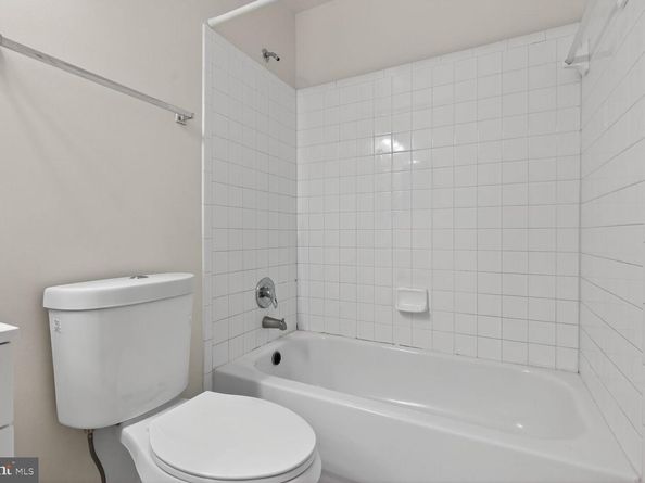 22976 Fontwell Square, Sterling VA 20166