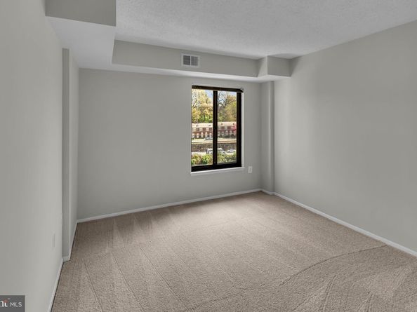 4500 S Four Mile Run Drive 732, Arlington VA 22204