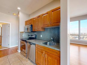 901 N Penn Street R2404, Philadelphia PA 19123