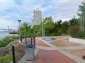 901 N Penn Street R2404, Philadelphia PA 19123