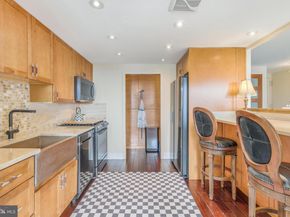 1326 Spruce Street 808, Philadelphia PA 19107