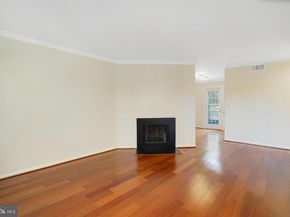 4614 28TH Road S B, Arlington VA 22206