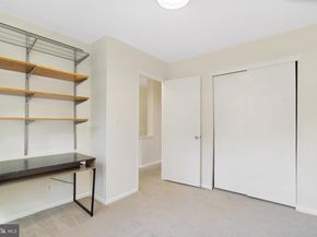 4614 28TH Road S B, Arlington VA 22206