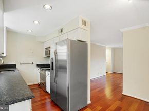 4614 28TH Road S B, Arlington VA 22206