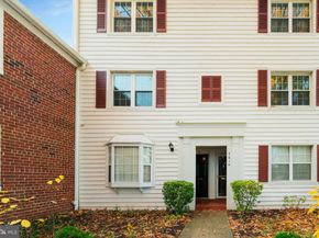 4614 28TH Road S B, Arlington VA 22206