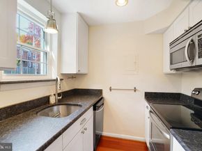 4614 28TH Road S B, Arlington VA 22206