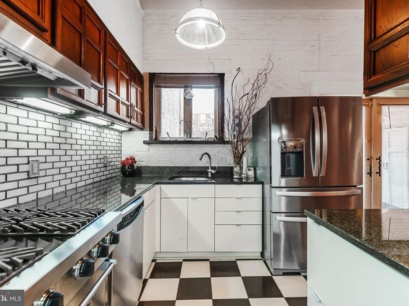 225 Montrose Street, Philadelphia PA 19147