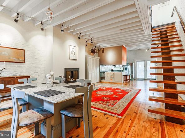 225 Montrose Street, Philadelphia PA 19147