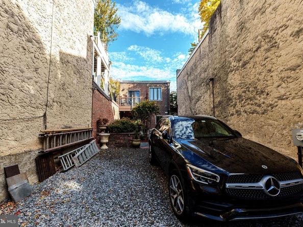 225 Montrose Street, Philadelphia PA 19147