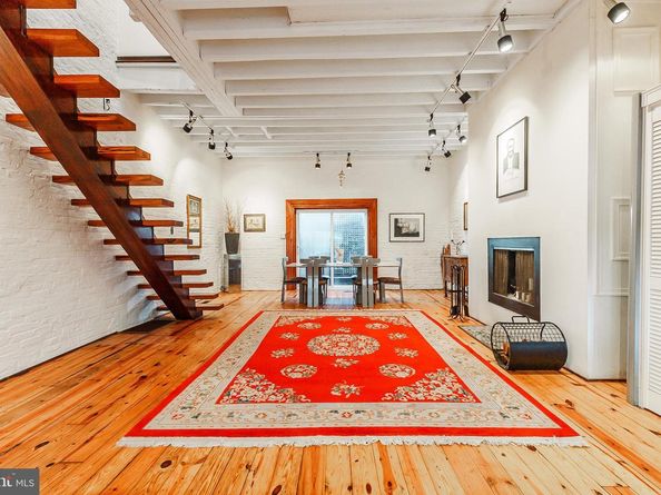 225 Montrose Street, Philadelphia PA 19147