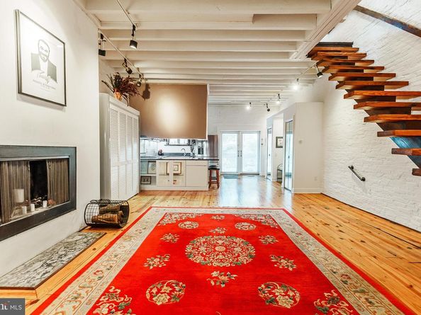 225 Montrose Street, Philadelphia PA 19147