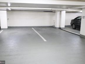 8350 Greensboro Drive 807, Mclean VA 22102