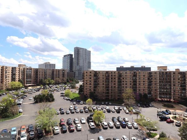 8350 Greensboro Drive 807, Mclean VA 22102