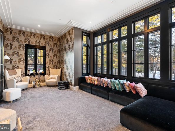 8913 Holly Leaf Lane, Bethesda MD 20817