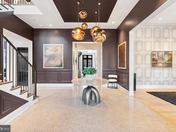 8913 Holly Leaf Lane, Bethesda MD 20817