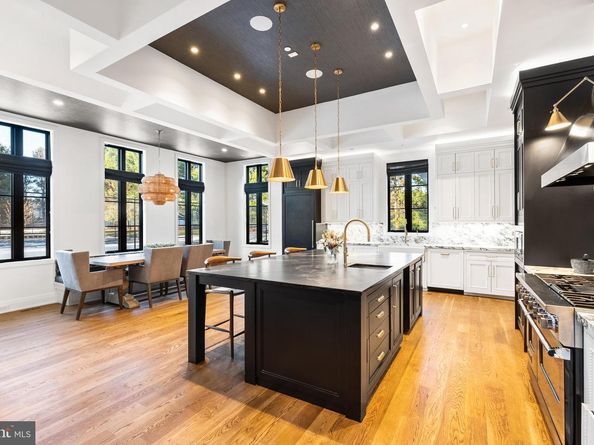 8913 Holly Leaf Lane, Bethesda MD 20817