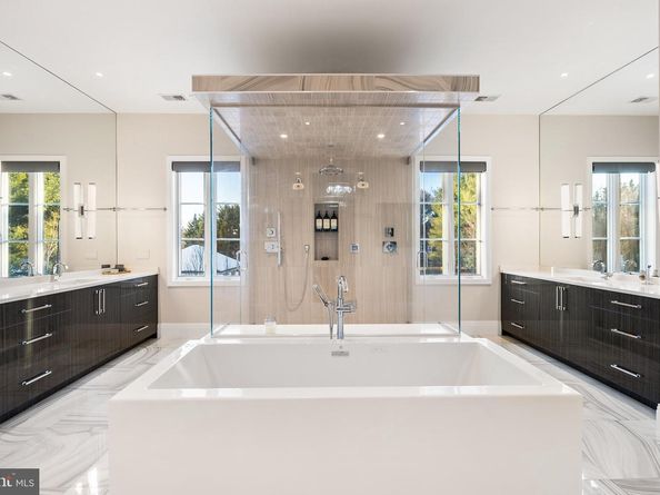 8913 Holly Leaf Lane, Bethesda MD 20817