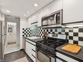 604 S Washington Square 105, Philadelphia PA 19106