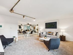 604 S Washington Square 105, Philadelphia PA 19106