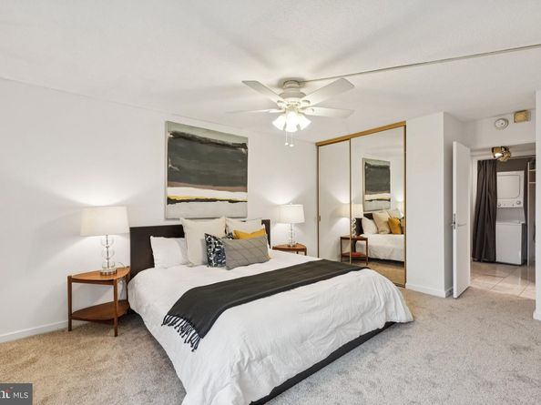 604 S Washington Square 105, Philadelphia PA 19106