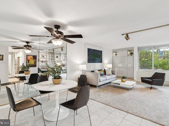 604 S Washington Square 105, Philadelphia PA 19106