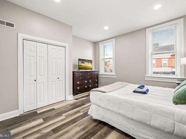 930 N 30TH Street, Philadelphia PA 19130