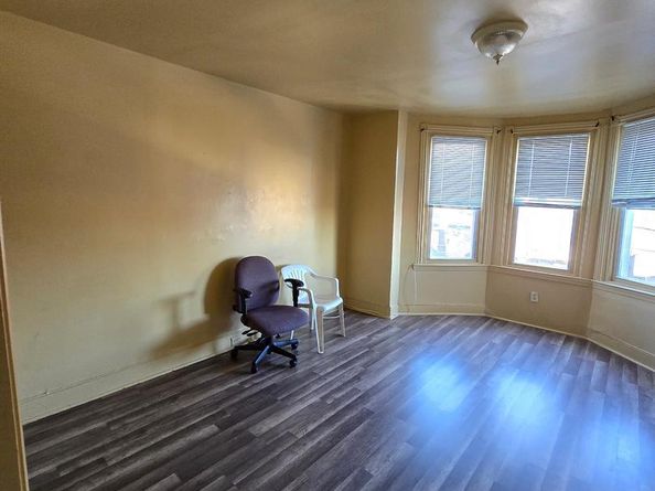 4904 N Front Street, Philadelphia PA 19120