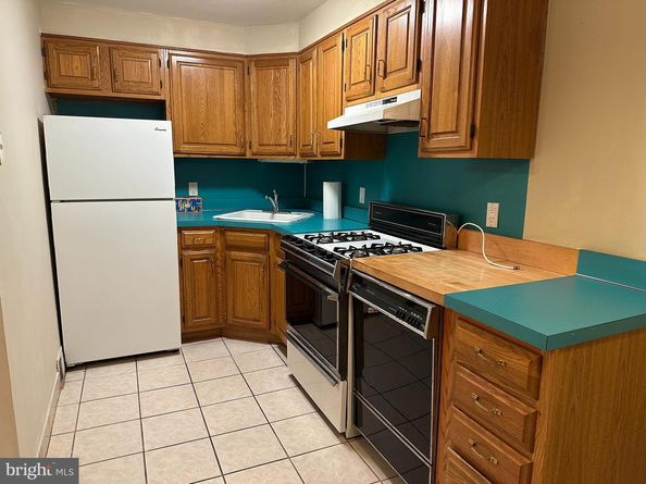 707 Crescent Drive, Glenolden PA 19036