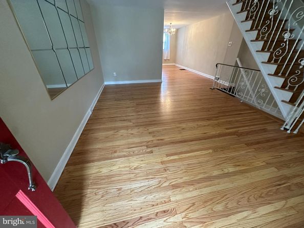 707 Crescent Drive, Glenolden PA 19036