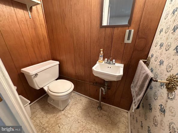 707 Crescent Drive, Glenolden PA 19036