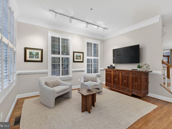 16 Wharf Street, Alexandria VA 22314