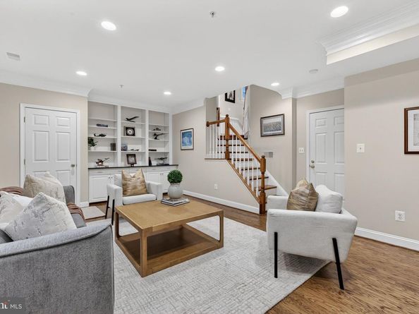 16 Wharf Street, Alexandria VA 22314