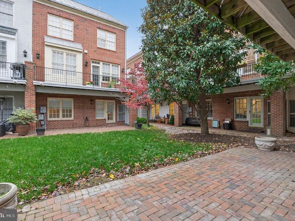 16 Wharf Street, Alexandria VA 22314