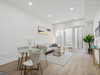 705 Quincy Street NE