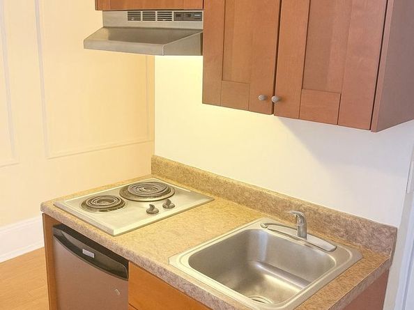 1324 Locust Street 528, Philadelphia PA 19107