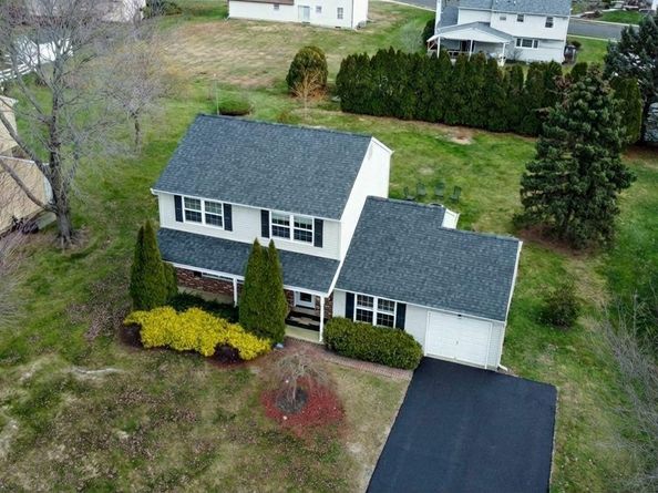 292 Hollow Branch Lane, Yardley PA 19067