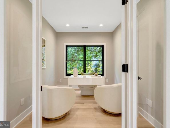 7400 Churchill Road, Mclean VA 22101