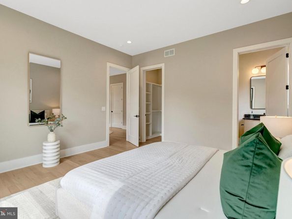 7400 Churchill Road, Mclean VA 22101